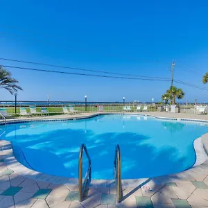 Well-appointed Family On Miramar Beach! Apartment